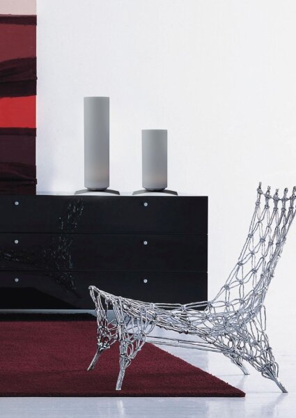 Lampe de table OBLICA avec abat-jour en verre blanc mat