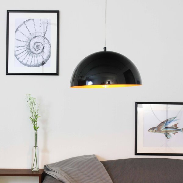 Moderne Pendelleuchte in schwarz-gold