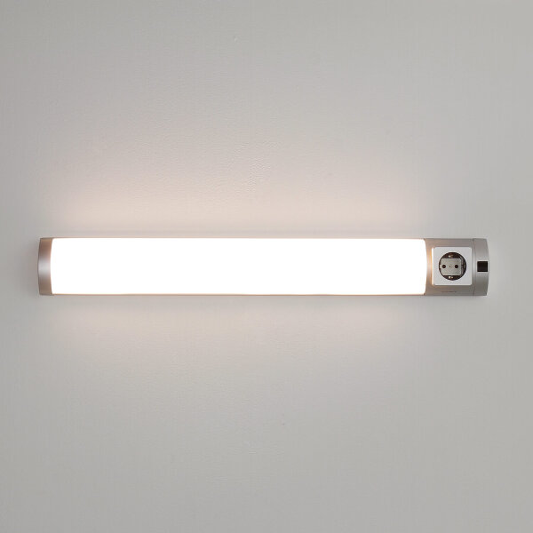 Lampe LED à encastrer dans la cuisine avec prise de courant 67cm