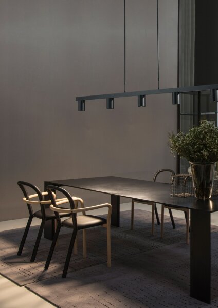 Lampe à suspendre métal noir 5 flammes 130 cm de long