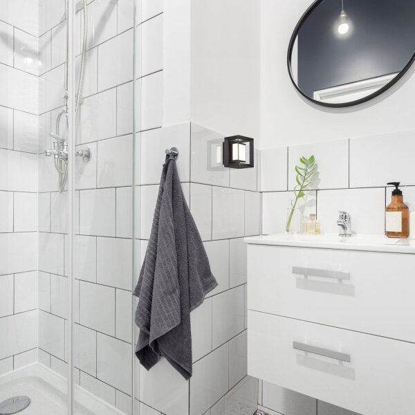 LED Wandleuchte Badezimmer IP44 Schwarz Weiß 3000 K H: 10 cm