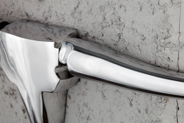 Sculpture murale aluminium 100 cm en argent Tête de taureau