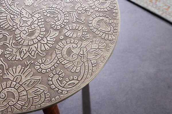 Table dappoint en bois dacacia métal 40x50 cm (lxh) artisanale