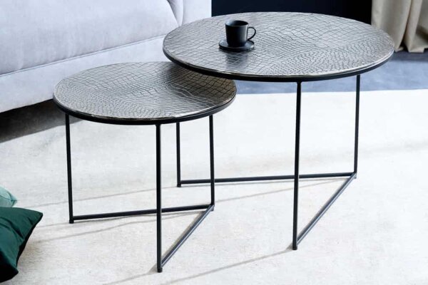 Couchtisch 2er Set Metall in Silber Antik Hammerschlag