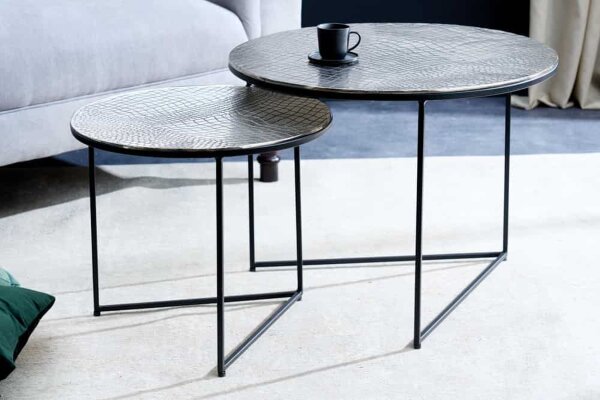 Couchtisch 2er Set Metall in Silber Antik Hammerschlag