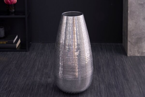 Dekovase in Silber antik Hammerschlag H: 25 cm Handarbeit