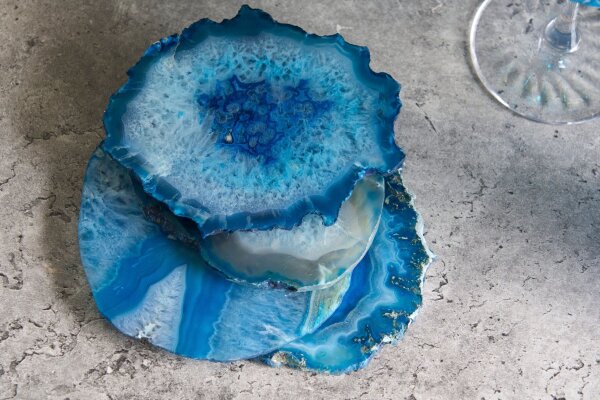 Set de 4 rondelles dagate en bleu, travail manuel unique