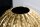 Vase Metall rund Ø 30 cm Hammerschlag in Gold Handarbeit