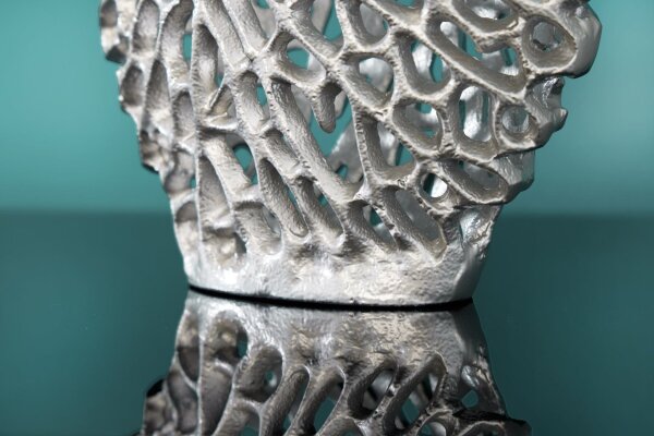 Deko Vase 2er Set Handarbeit aus Metall in Silber
