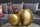 Dekovase 2er Set in Gold Handarbeit Hammerschlag Unikat