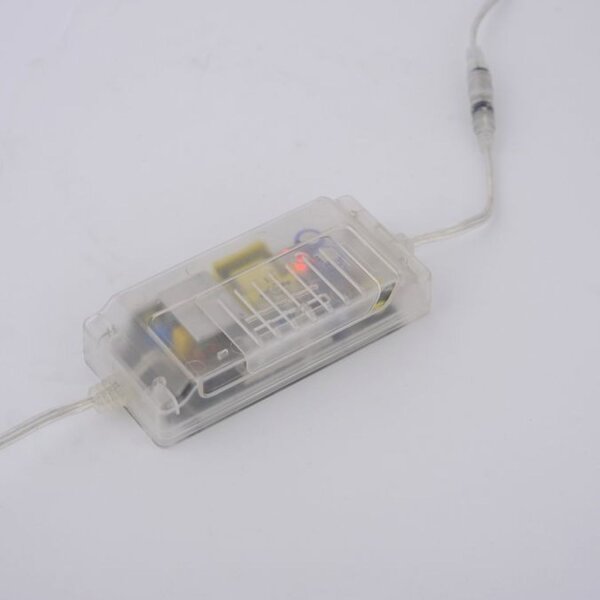 Lampadaire LED à intensité variable 11 W 156 cm en laiton mat