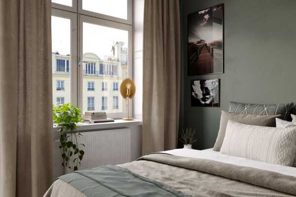 Lampe de table en métal de 55 cm de haut en or mat pour E27