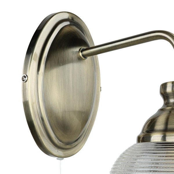 Wandlampe mit Schalter H: 24,5 cm in Messing antik E27