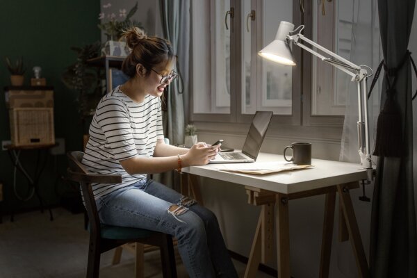 LED Klemmleuchte dimmbar verstellbar Weiß 67 cm OSRAM