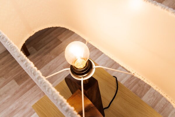 Nachttischlampe Holz Stoff 60 cm hoch Natur Weiß E27