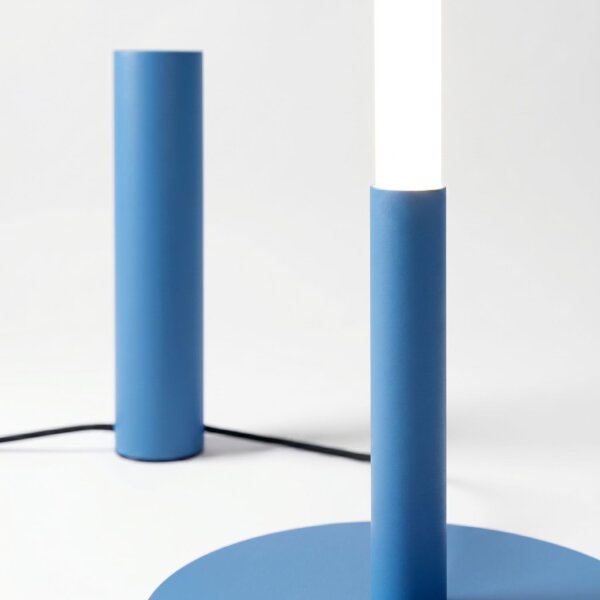LED Stehlampe dimmbar Hellblau 3000K H:150 cm Ø3,5 cm