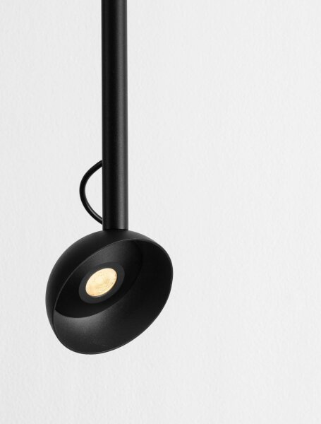 Schmale LED Pendelleuchte Ø 8 cm Schwarz höhenverstellbar