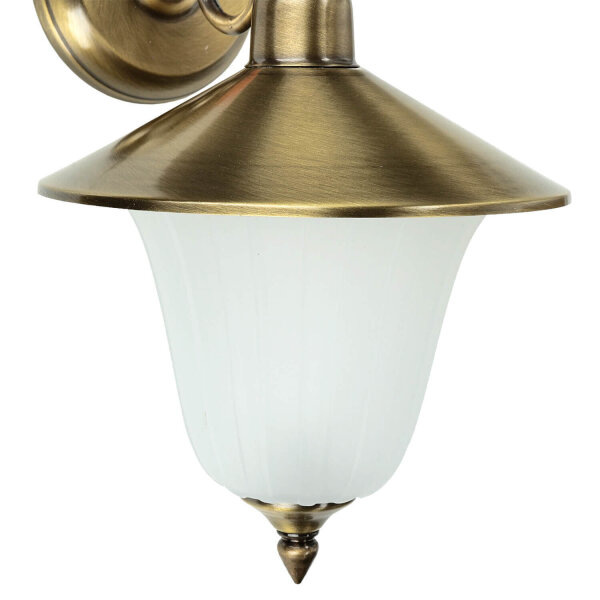 Lampe dextérieur murale en laiton antique avec abat-jour en verre