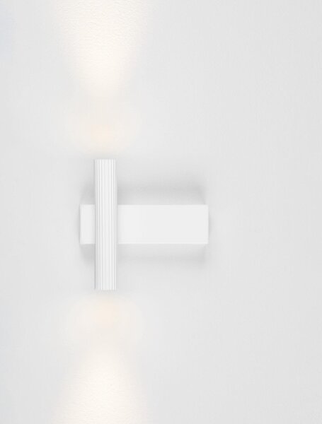 LED Wandlampe 15 cm breit Weiß Up Down 2 flammig warmweiß